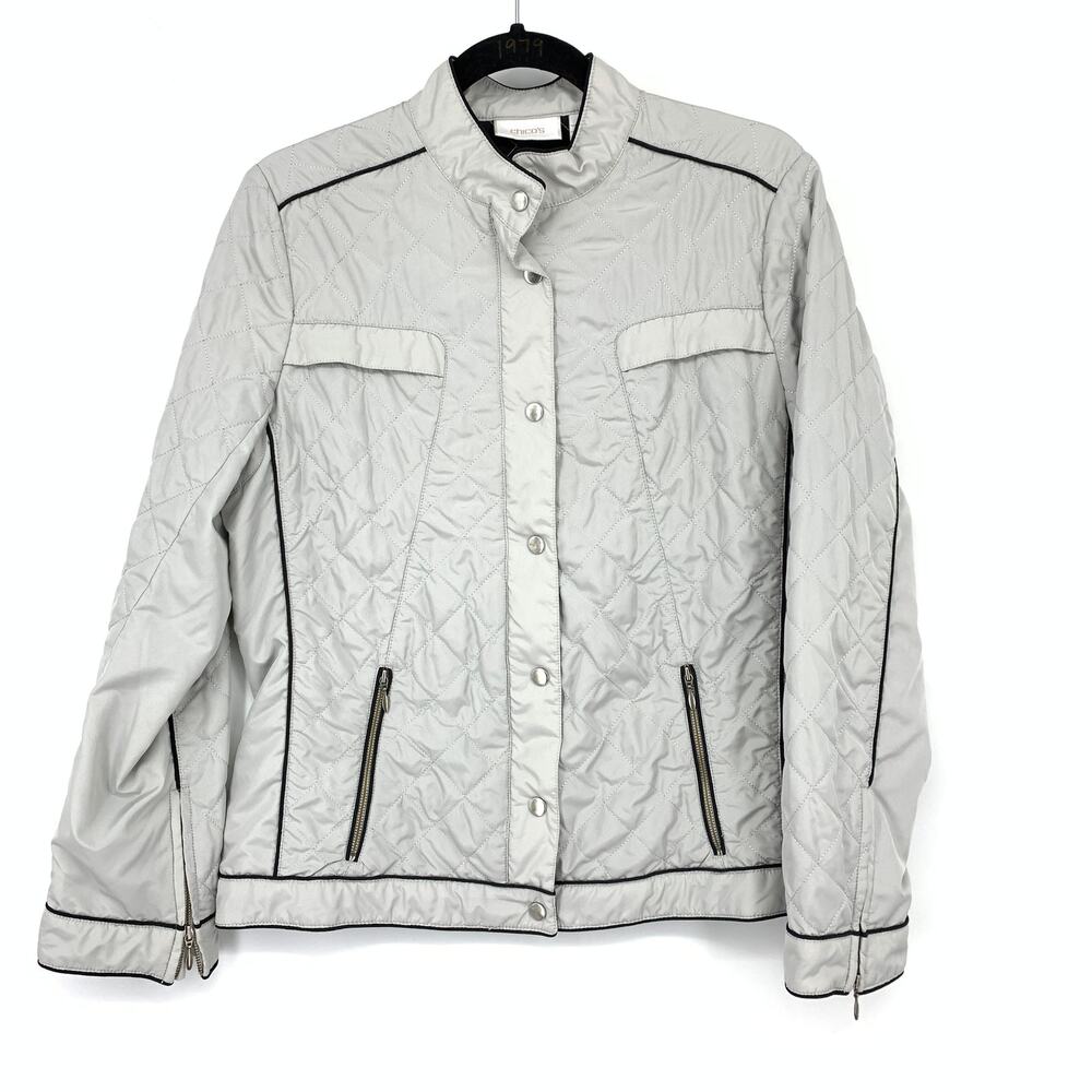 Chicos Snap Front Quilted Jacket Womens Size 1 US Medium Light Gray Black Piping